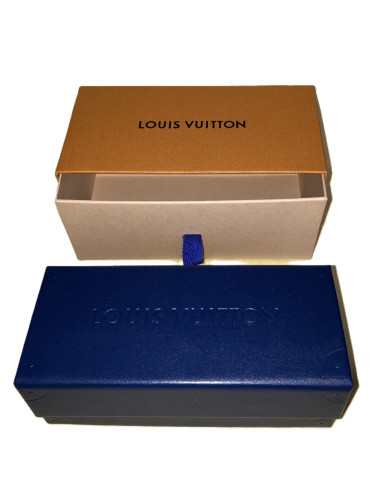 Estuche Louis Vuitton para lentes con accesorios