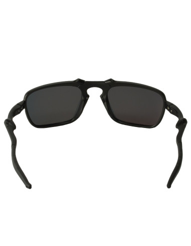 Oakley OO6020 03 Badman Ruby Iridium Polarized Dark Carbon